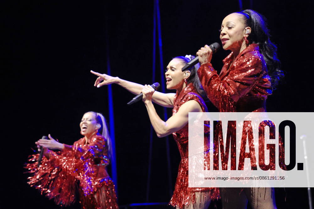 EN VOGUE, live concert at the Uber Eats Music Hall, Berlin, singer, music, featuring Cindy Herron, Terry Ellis, Maxine Jones, Rhona Bennett, Berlin