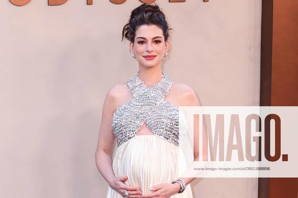 New York Premiere Of Universal Pictures The Odyssey MANHATTAN, NEW YORK CITY, NEW YORK, USA - JULY 14: Anne Hathaway wearing custom Prada with Bulgari jewels, styled by Erin Walsh arrives at the New York Premiere Of Universal Pictures The Odyssey held at AMC Lincoln Square 13 on July 14, 2026 in Manhattan, New York City, New York, United States. New York City AMC Lincoln Square 13 New York United States