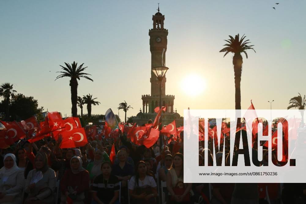 Türkiye marks 10th anniversary of failed July 15 coup attempt in İzmir İZMİR, TÜRKİYE JULY 15, 2026: Officials and members of the public gather in Konak Square during a ceremony marking the 10th anniversary of the failed July 15, 2016 coup attempt in Türkiye. The event was attended by İzmir Governor Süleyman Elban, Garrison Commander İrfan Özsert, political party representatives and members of parliament, and included commemorative speeches, public celebrations and the distribution of food and drinks. The 2016 coup attempt left 253 people dead and more than 2,000 injured, according to Turkish authorities. İzmir Türkiye