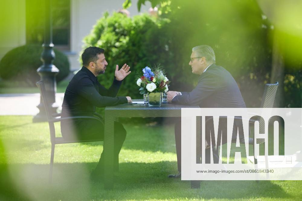 KW29 Zelenskyy meets British Prime Minister Starmer in Kyiv Ukrainian President Volodymyr Zelenskyy meets with British Prime Minister Keir Starmer in Kyiv, Ukraine, on July 16, 2026. The two leaders discussed continued British support for Ukraine. Photo by PRESIDENT OF UKRAINE apaimages Ukraine Ukraine Ukraine 160726_Ukraine_UPO_00(4).jpeg
