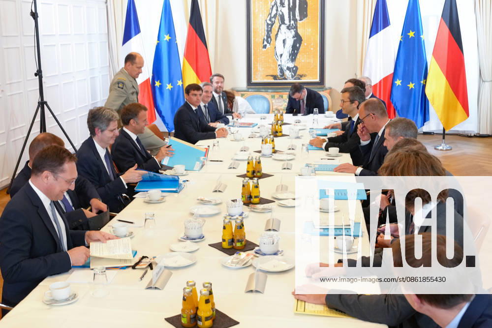 Visit by the French President to Federal Chancellor Merz in Bensberg Federal Chancellor Friedrich Merz with Emmanuel Macron during delegation talks in the Salon Medici at the Schlosshotel Bensberg, Bensberg, July 16, 2026, Bensberg, North Rhine-Westphalia, Germany