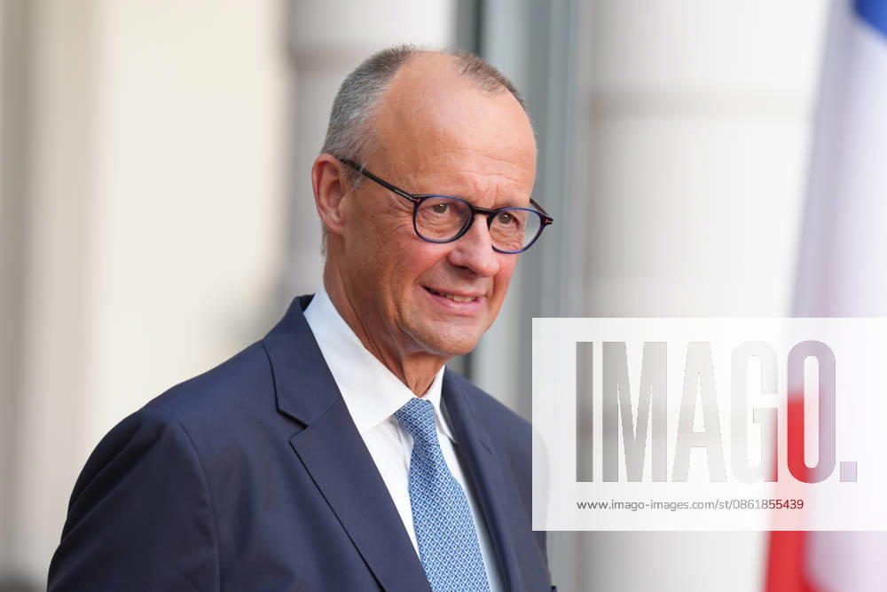 Visit by the French President to Federal Chancellor Merz in Bensberg: Federal Chancellor Friedrich Merz is pictured with a friendly expression before welcoming French President Macron, Bensberg, July 16, 2026, Bensberg, North Rhine-Westphalia, Germany