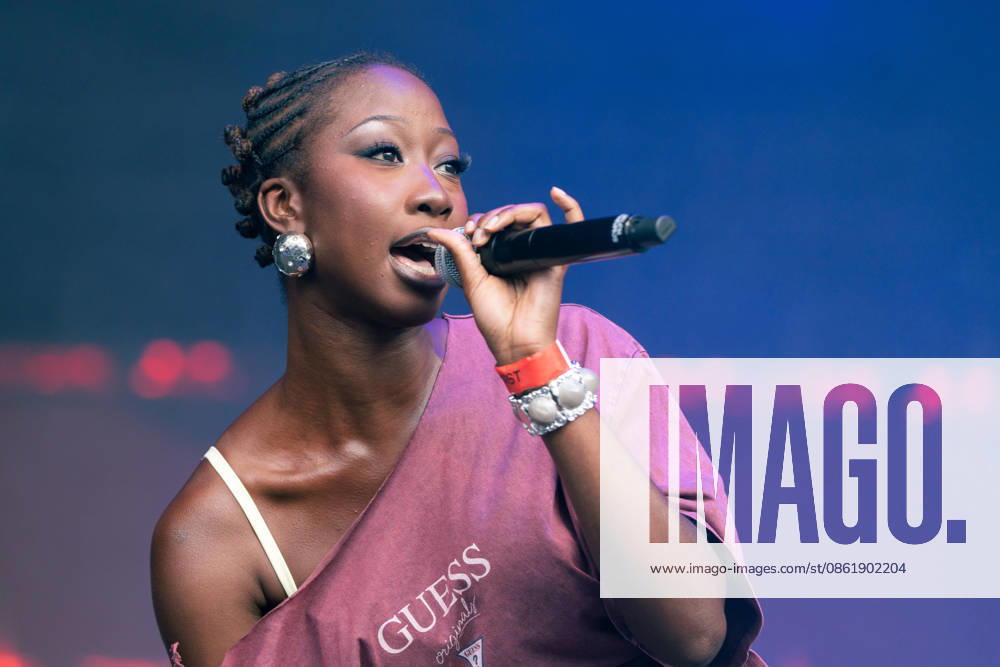 Entertainment Themen der Woche KW29 July 16, 2026, London, United Kingdom: Deela performs at Somerset House Summer Series in London. London United Kingdom - ZUMAs197 20260716_aaa_s197_246