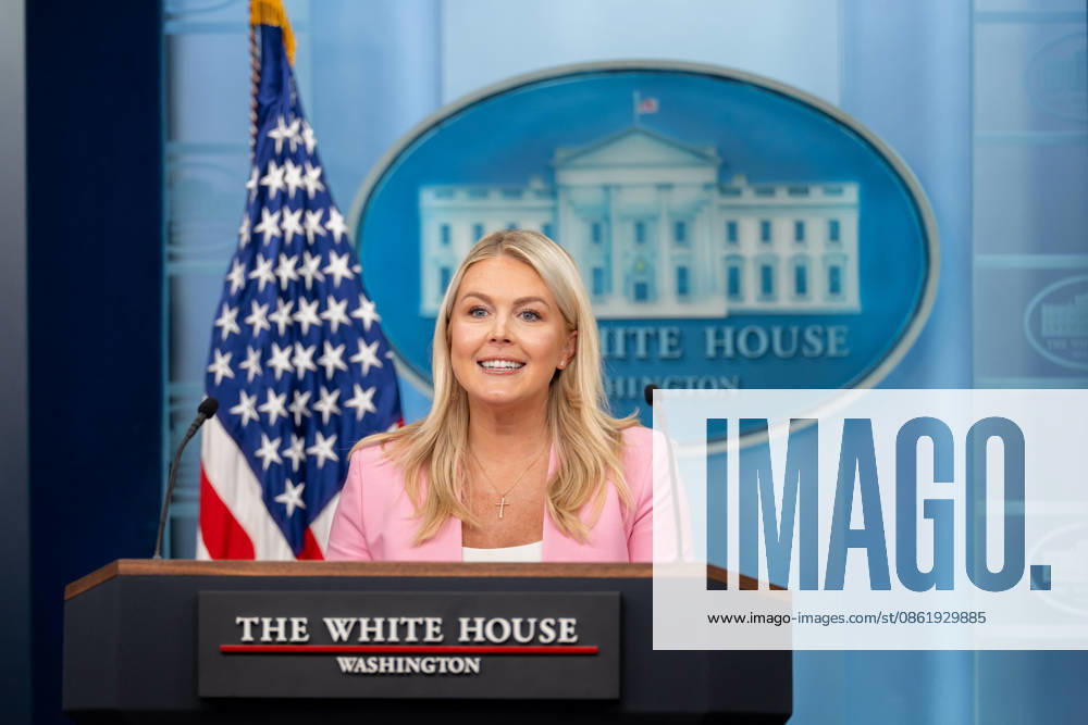 White House Press Secretary KAROLINE LEAVITT returns to the White House briefing room for her first press briefing since beginning maternity leave in late April, marking her return as White House Press Secretary. Washington USA - ZUMAk206 20260716_znp_k206_006