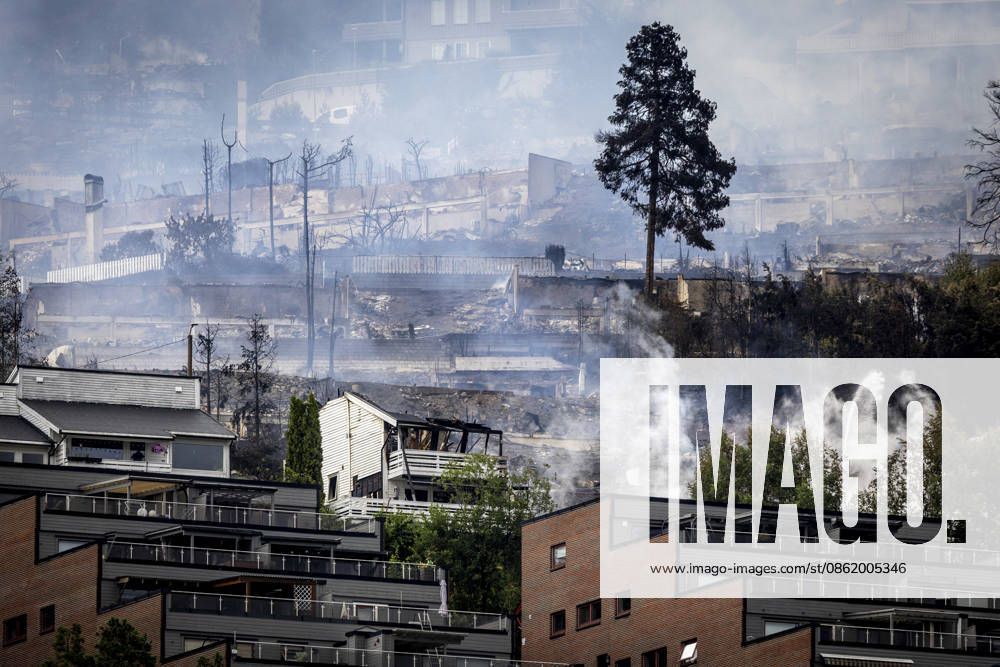 Major Fire in Drammen, Sandefjord, July 18, 2026 Firefighting efforts following the major fire in Krokstadelva continue Saturday morning. Photo: Trond R. Teigen, NTB, Sandefjord, Norway 184PnUqWrCI Ref BNC184PnUqWrCI jpg