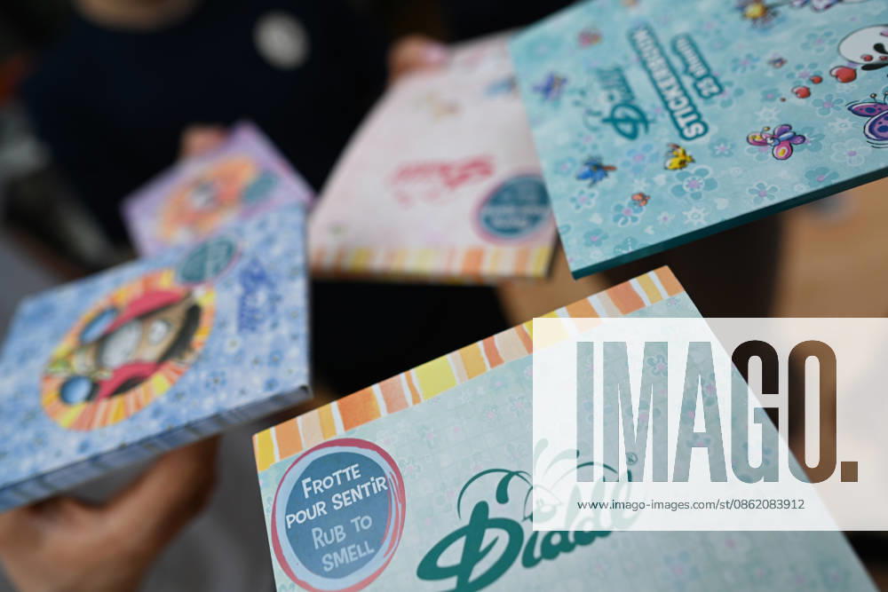 Diddl Celebrates a Comeback in Germany; Children Hold the Latest Diddl Notebooks After more than a decade, the iconic plush mouse is returning to the German market, prompting many people to look back nostalgically on their school days. Berlin, Berlin, Germany