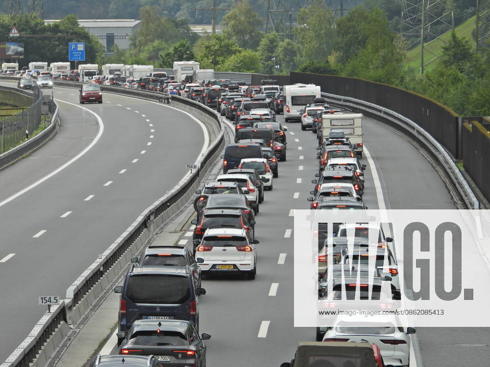 Switzerland, Sunday, start of summer vacation, photo: traffic jam in front of the northern portal of the Gotthard Tunnel,