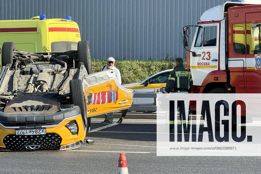 RUSSIA, MOSCOW - JULY 19, 2026: Emergency services at the scene of a road collision involving a taxi car on the Moscow Ring Road at Km 93. Polina Yastrebtseva TASS 95213556