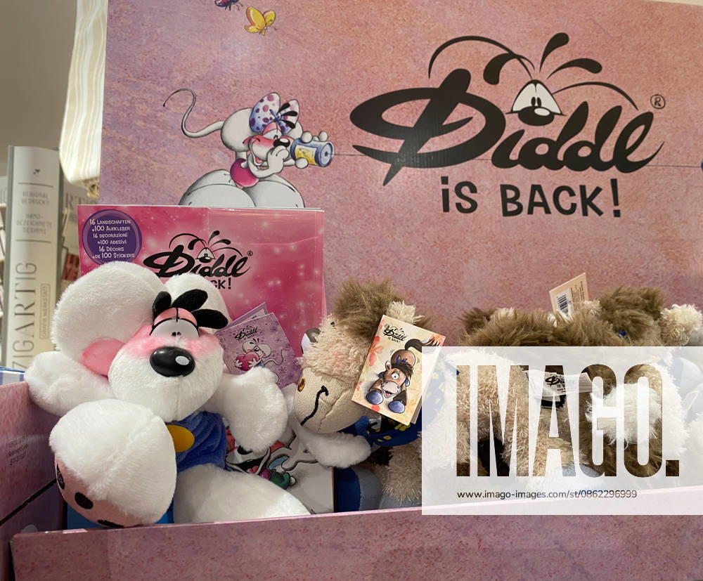 Germany, North Rhine-Westphalia, Toys, Gift Items, Diddl is Back —the plush mouse s comeback has sparked a new craze, Germany