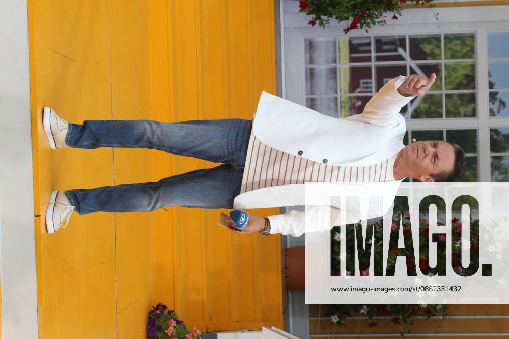 Stefan Mross on the ARD TV show *Immer wieder sonntags* at Europa-Park Rust