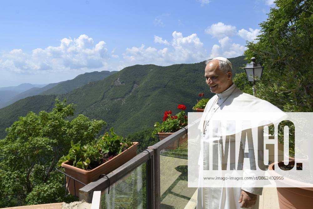 ITALY - POPE LEO XIV DURING HIS VISIT TO THE SANCTUARY OF THE HOLY TRINITY IN VALLEPIETRA - 2026 7 22 Italy, Vellepietra , Vatican, 2026 7 22 Pope Leo XIV during his visit to the Sanctuary of the Holy Trinity in Vallepietra. - NO BOOKS