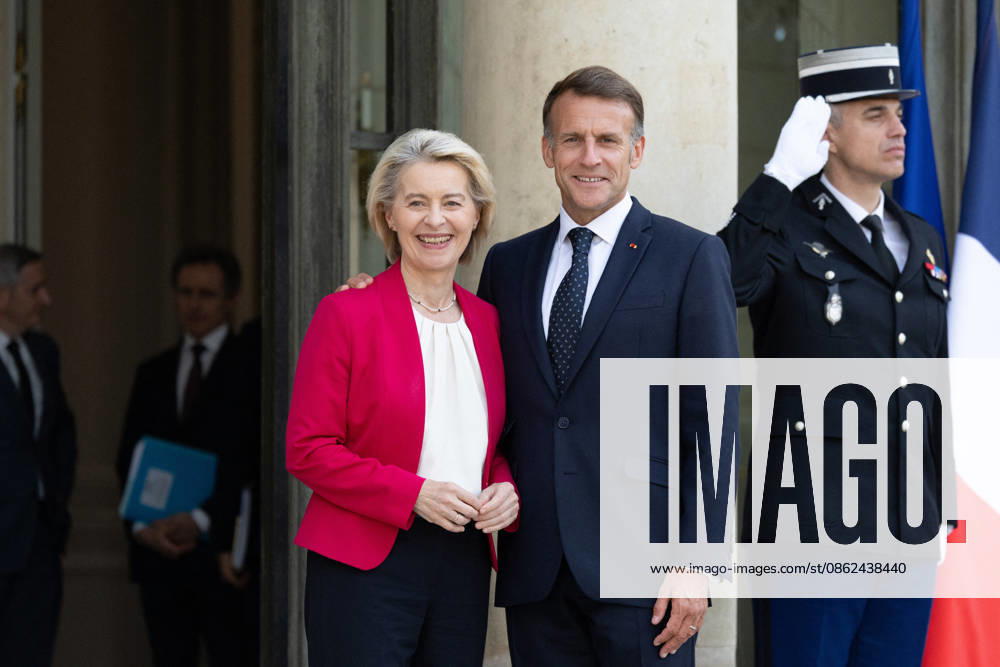 Emmanuel Macron meets with Ursula von der Leyen - Paris French President Emmanuel Macron welcomes European Commission President Ursula von der Leyen before a meeting at The Elysee Presidential Palace in Paris on July 22, 2026. Photo by Raphael Lafargue ABACAPRESS.COM Paris France