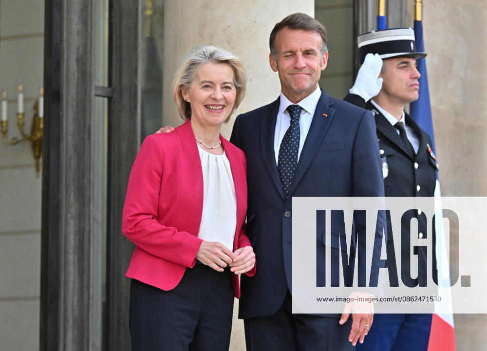 #2 President Emmanuel Macron welcomes European Commission President Ursula von der Leyen, before a meeting at the Élysée Palace in Paris on July 22, 2026. Christian Liewig Bestimage France’s President Emmanuel Macron welcomes European Commission President Ursula von der Leyen before a meeting at the Élysée Palace in Paris on July 22, 2026 Paris, France