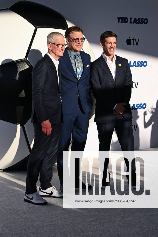 Tim Cook, Jason Sudeikis, John Ternus at arrivals for TED LASSO Season 4 Premiere, Academy Museum of Motion Pictures, Los Angeles, CA, July 27, 2026. Photo By: Michael Mattes Everett Collection TED LASSO Season 4 Premiere PUBLICATIONXNOTxINxCANxCHNxFRAxITAxJPNxNORxPOLxRUSxESPxUKxUSA