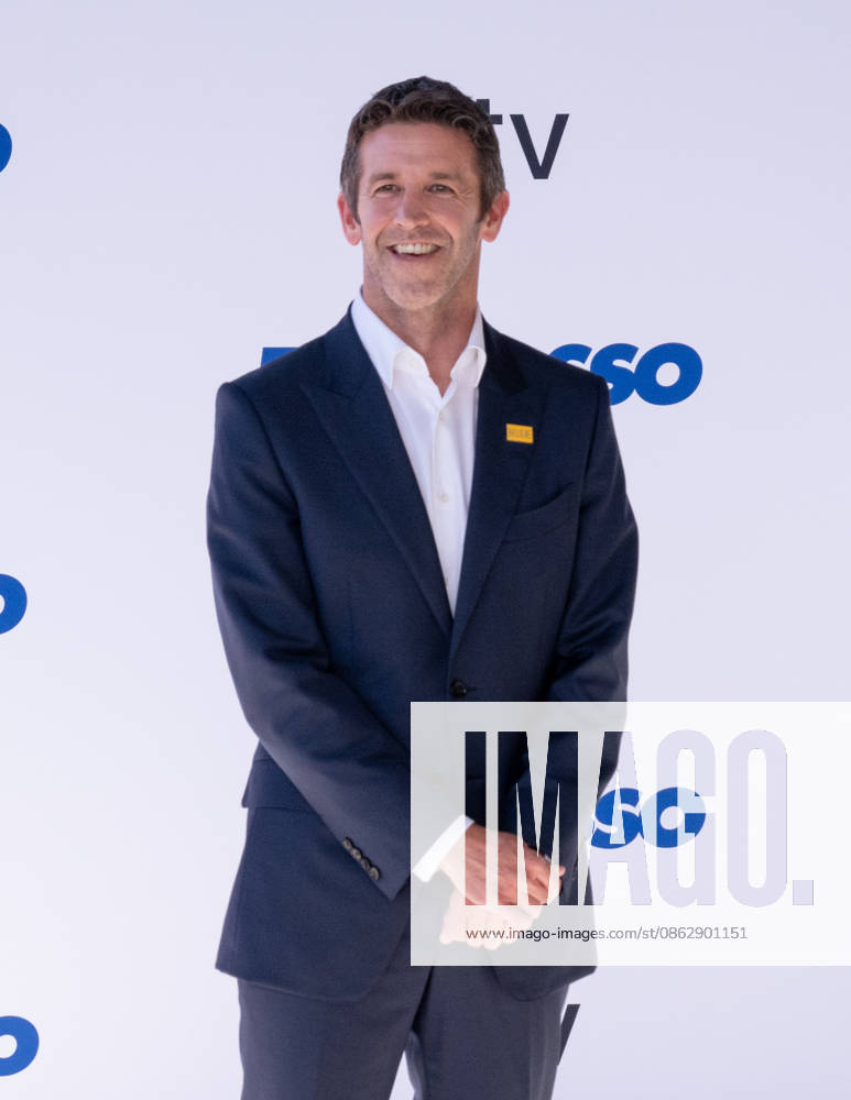 American engineer, senior vice president of hardware engineering at Apple Inc. JOHN TERNUS, 51, attends Apple TVâ€⠢s â€oeTed Lasso†season 4 global red carpet premiere. Los Angeles USA - ZUMAb173 20260727_aap_b173_124