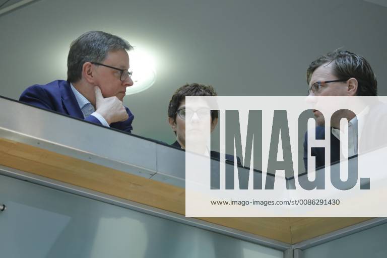 Annegret Kramp Karrenbauer M Secretary General of the CDU Germany Berlin Press conference with the Chairman of the CDU Germany Chancellor Merkel and the Deputy Chairman of the CDU Germany and Hessian Prime Minister Bouffier 29 10 2018