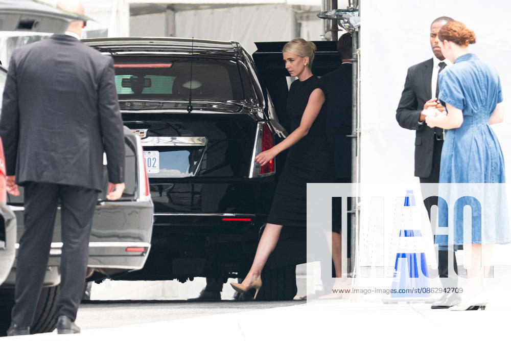 Lindsey Graham Memorial Service in the US Capitol Natalie Harp, executive assistant to US President Donald Trump, departs the White House in Washington, DC, US, on Tuesday, July 28, 2026. at the White House in Washington, DC, US, on Tuesday, July 28, 2026. US President Donald Trump said he d prefer to avoid another escalation in the war with Iran and urged Tehran to make a deal, laying the ground for further diplomacy after both sides paused tit-for-tat strikes. Photo by Aaron Schwartz Pool via CNP ABACAPRESS.COM Washington District of Columbia United States