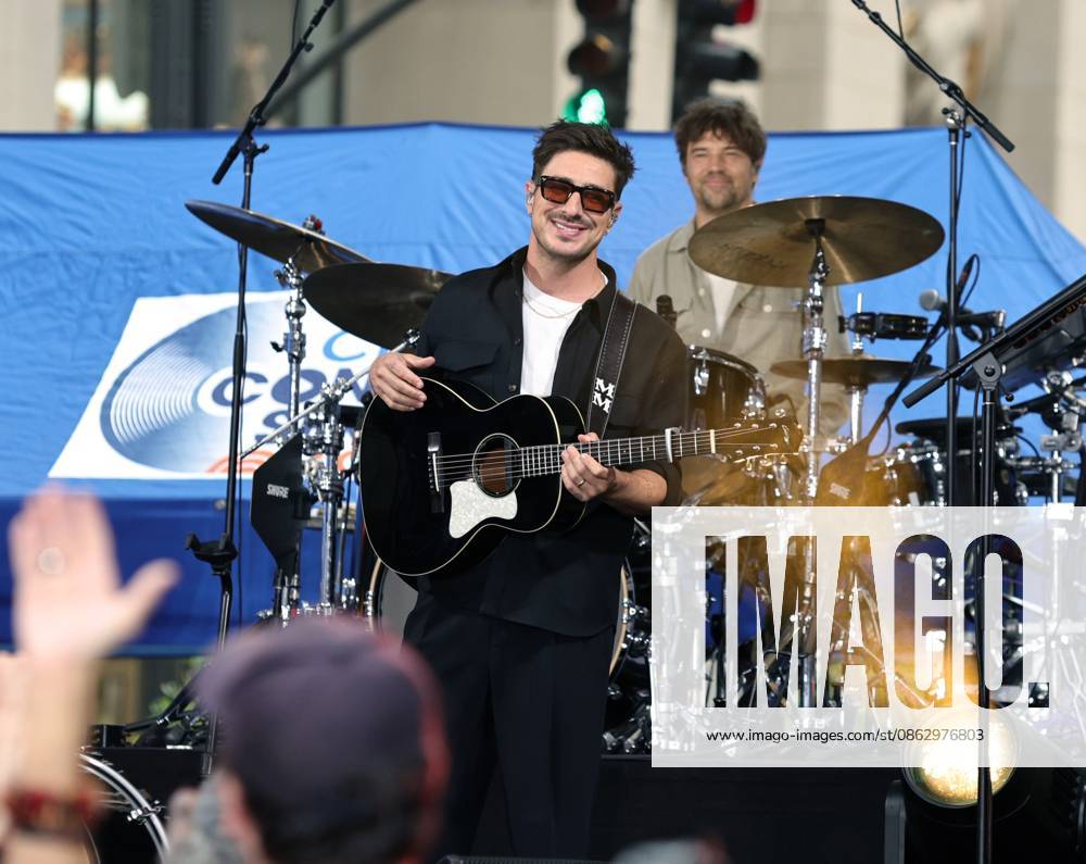 Marcus Mumford of Mumford & Sons on stage for Citi Concert Series on NBC TODAY with Mumford & Sons, Rockefeller Plaza, New York, NY, July 29, 2026. Photo By: Eli Winston Everett Collection Citi Concert Series on NBC TODAY with Mumford & Sons PUBLICATIONXNOTxINxCANxCHNxFRAxITAxJPNxNORxPOLxRUSxESPxUKxUSA