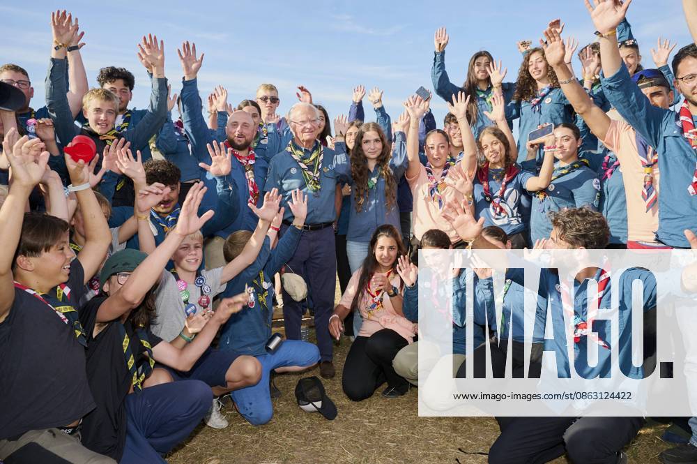 King Carl XVI Gustaf scout, and visit scout camp 2026-07-31 KRISTIANSTAD SWEDEN , King Carl XVI Gustaf are visiting the Jamboree 26 scout camp in Kristianstad in south Sweden., The King has been a scout himself since childhood., PICTURE: King Carl XV Gustaf visit scout camp., PHOTO:hbg-bild mega. 31 Jul 2026 Pictured: King Carl XVI Gustaf of Sweden visit scoutcamp in south Sweden.