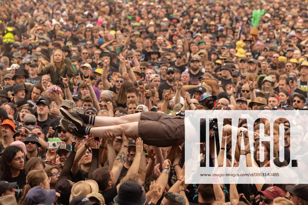The 35th Wacken Open Air: Friday, Headliner Day. With temperatures that were almost mild, Friday at the Wacken Open Air once again broke all records. All day long, fans waited not only for Judas Priest, but also for Hatbreed and In Flames, Danko Jones and other bands rocke