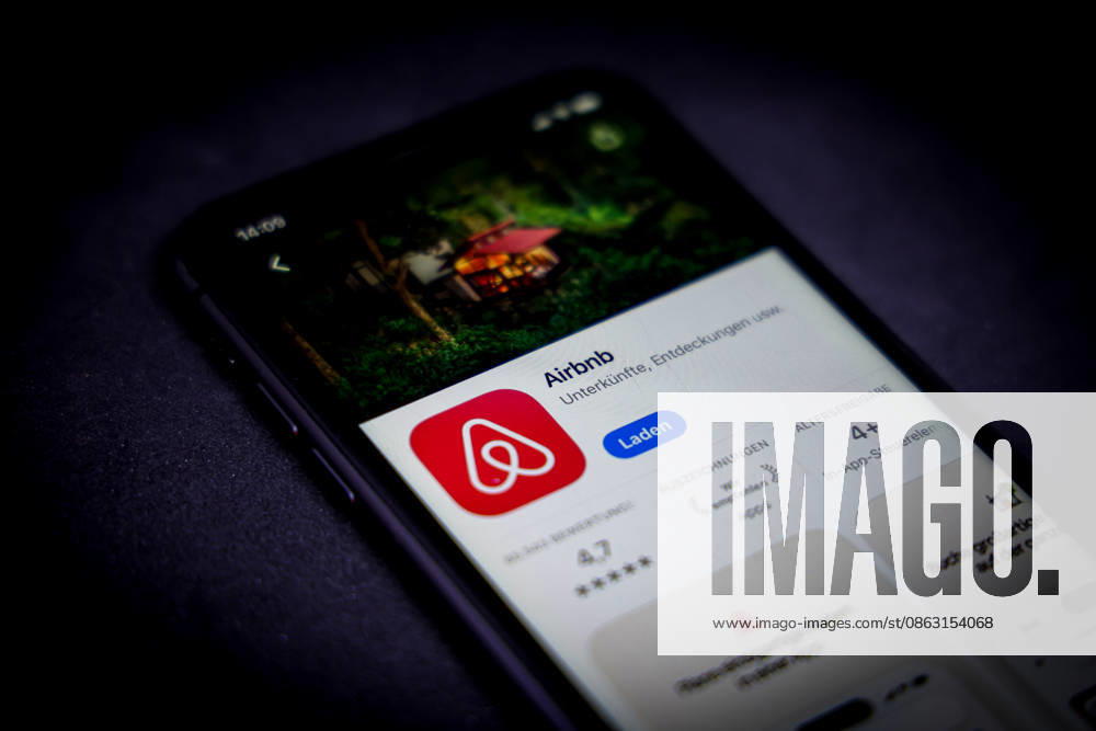 Apple App Store on an iPhone: Top Apps – Airbnb