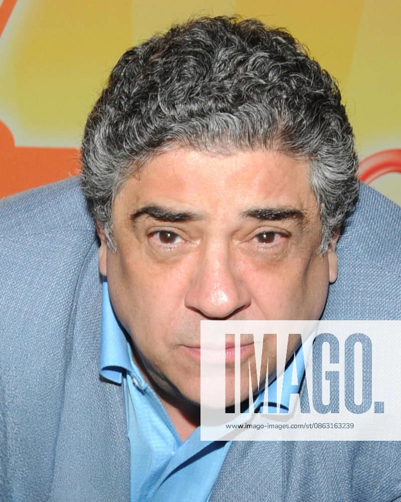 FILE PHOTO** Actor Vincent Pastore died today at the age of 80...New York, NY-6 21 08--New Yorkers (and Their Cats) Auditioned To Be on â€oeThe Meow Mix Game Showâ€�â€?the Worldâ€⠢s First Game Show to Test How Well People Can Think Like Their Cat. The producers of The Meow Mix Game Show were in town for two days looking for the purrfect cat-testants to appear on the worldâ€⠢s first game show to test how well people can think like their cat. The 30-minute program, in which cats and their humans will compete as a team, will air on Game Show Network (GSN) on November 15, 2008. ..The audition process included a quiz (for people) on general feline knowledge, as well as a Holly - ZUMAr334 20080622_znp_r334_003