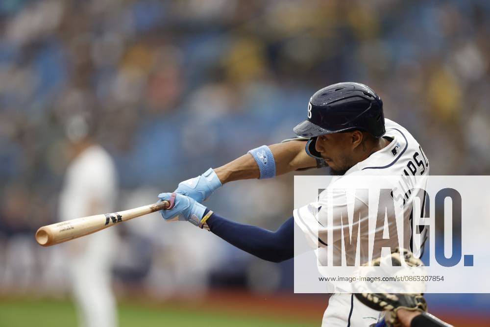 Tampa Bay Rays left fielder Chandler Simpson (14) hits a single but advances to second base after an error during the eighth inning against the Chicago White Sox on Sunday, Aug. 2, 2026 in St. Petersburg. St. Petersburg USA - ZUMAs70_ 20260802_zan_s70_020