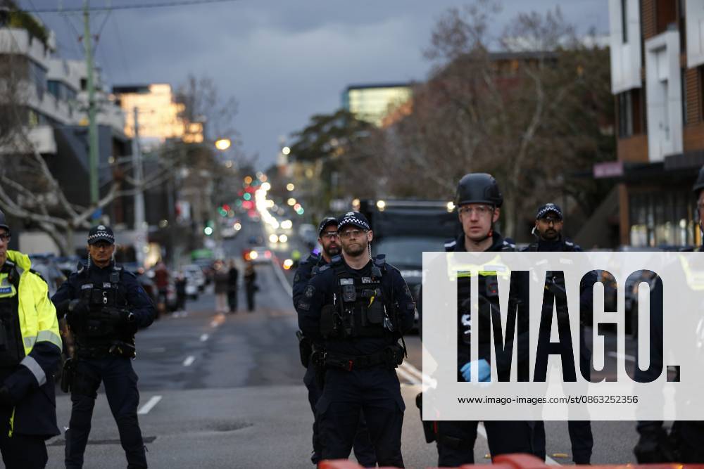 Victoria Police officers are seen near the protest..Protesters gathered to demonstrate against the launch of One NationÃ¢â‚¬â ¢s Victorian state election campaign by party leader Pauline Hanson. The demonstration was organised in opposition to the partyÃ¢â‚¬â ¢s policies and political views as One Nation prepares to contest the upcoming Victorian state election. Melbourne Australia - ZUMAs197 20260803_aaa_s197_005