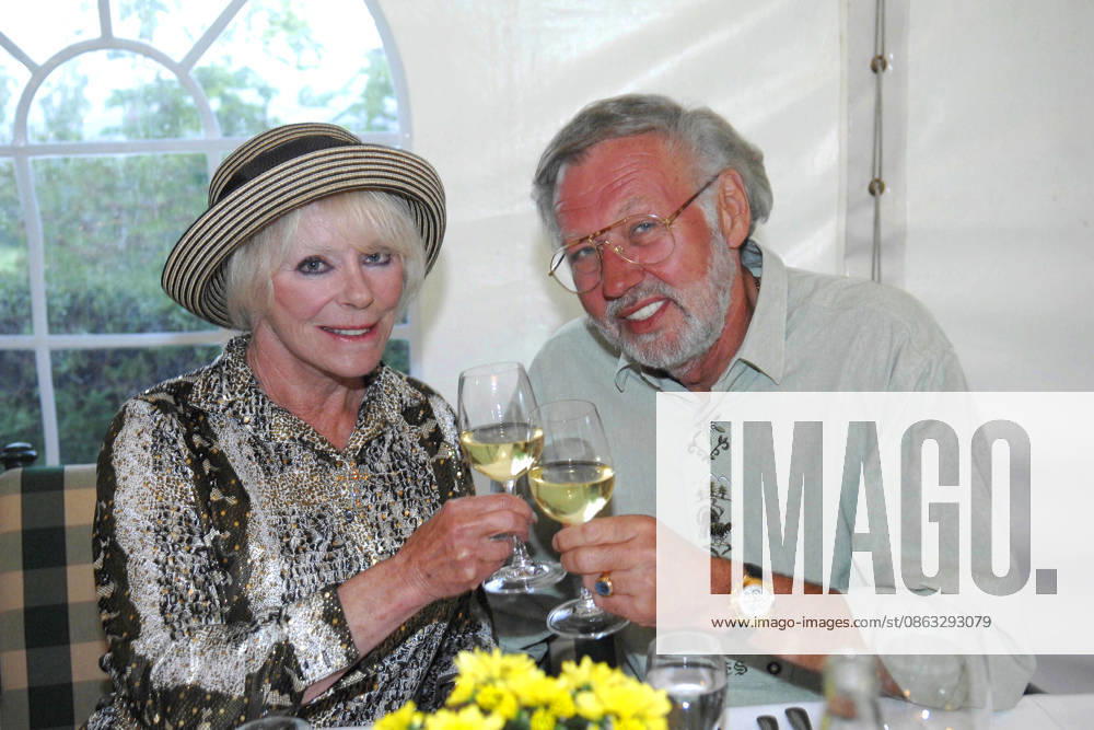 Elke Sommer, the actress, with her husband Wolf Walther at the closing ceremony of the 5 Eagles TOP Magazin Charity Golf Tournament on August 30, 2008, at the Margarethenhof Golf Club near Gut Steinberg. Elke Sommer, 85, is mourning the loss of her husband, Wolf Walther.