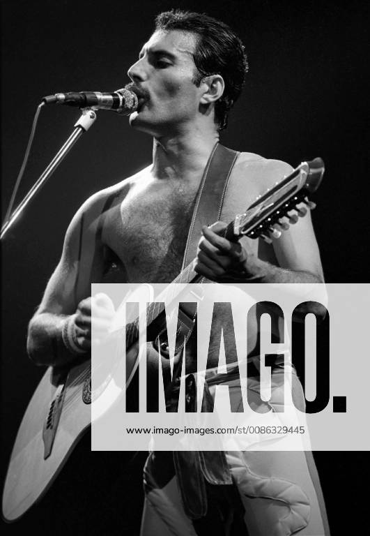 Freddie Mercury of Queen performing at the Spectrum in Philadelphia, PA. July 24, 1982. © mpi09 MediaPunch