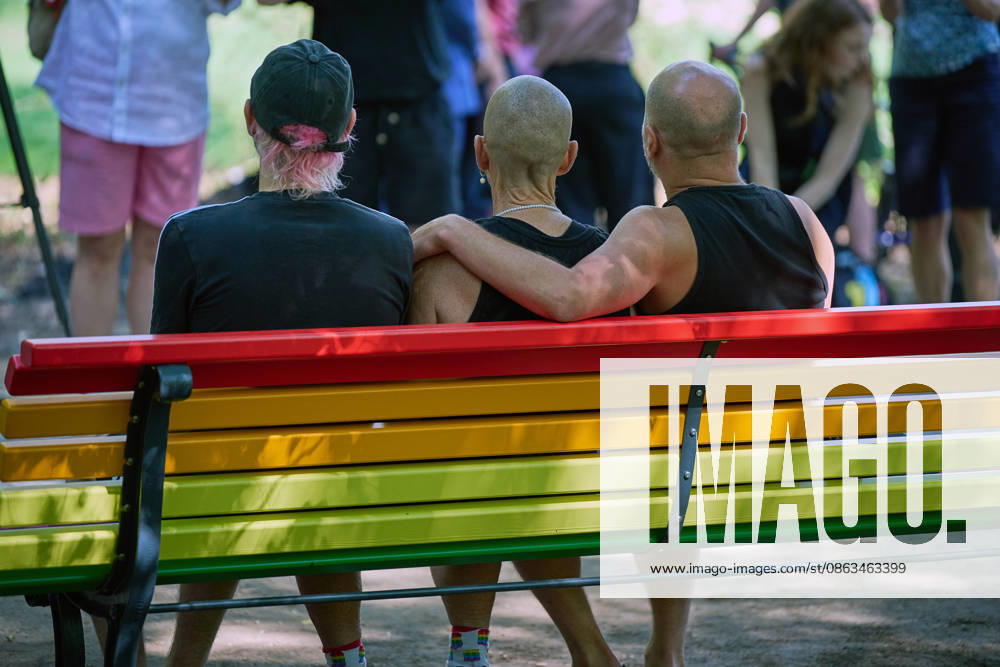 Following the attack on Berlin’s Christopher Street Day (CSD), a new tree will be planted on Thursday, August 6, 2026, at the site of the attack in Tiergarten. A French maple will replace the tree which was felled as a result of