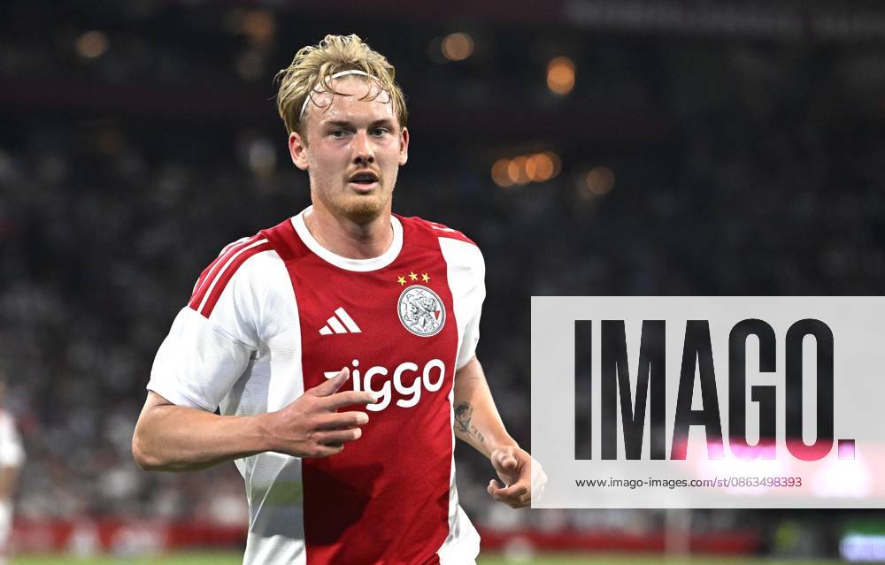 AMSTERDAM - Julian Brandt of Ajax during the UEFA Conference League 3rd qualifying round match between AFC Ajax and Shelbourne at the Johan Cruijff ArenA on 6 August 2026 in Amsterdam, the Netherlands. OLAF KRAAK ANP netherlands out - belgium out