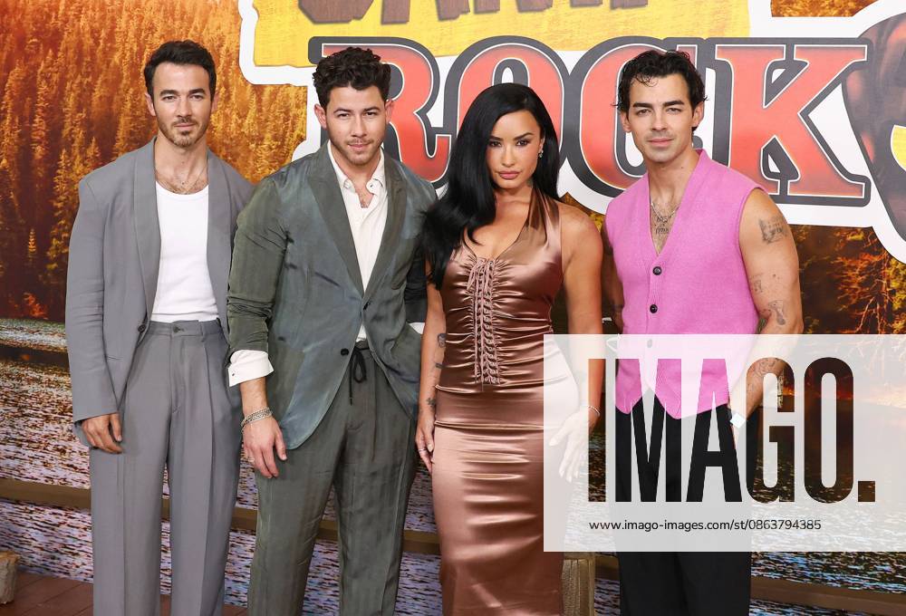 #2 Disney Camp Rock 3 Premiere in Los Angeles Disney Camp Rock 3 Premiere at Disney Studios in Burbank, California on 8 10 26. 10 Aug 2026 Pictured: Kevin Jonas, Nick Jonas, Demi Lovato, Joe Jonas.