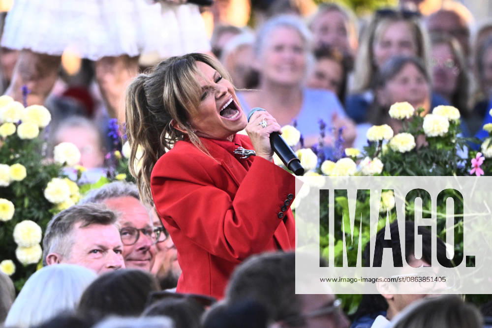 STOCKHOLM, SWEDEN 20260811 Lena Philipsson performs during the season s final Allsang pa Skansen on Tuesday evening STOCKHOLM SWEDEN