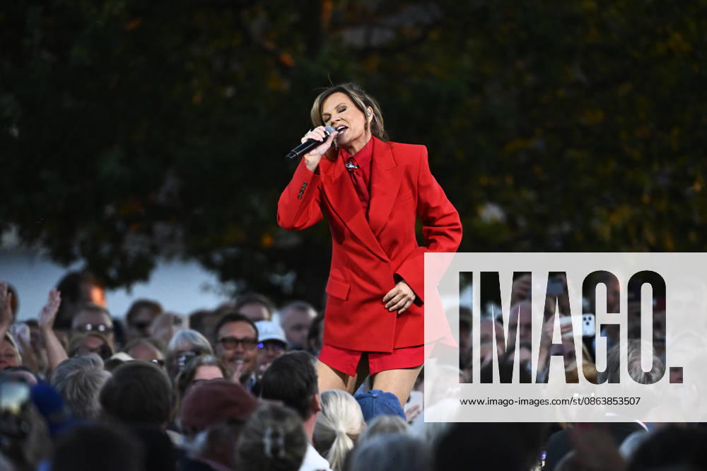 STOCKHOLM, SWEDEN 20260811 Lena Philipsson performs during the season s final Allsang pa Skansen on Tuesday evening STOCKHOLM SWEDEN