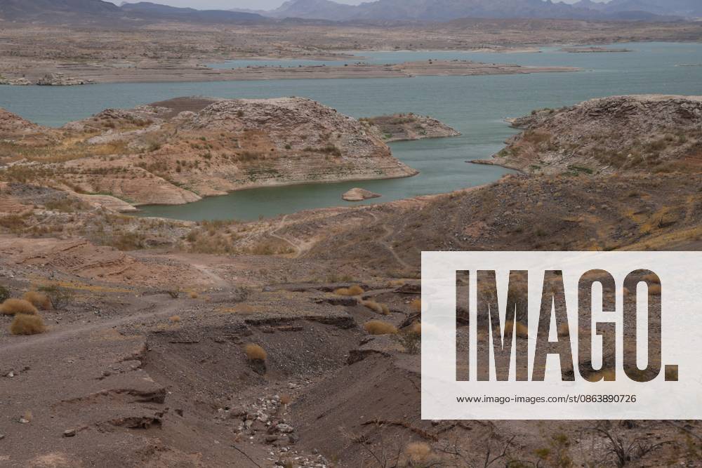 (260812) -- LOS ANGELES, Aug. 12, 2026 -- This photo taken on Aug. 11, 2026 shows a view of Lake Mead near Boulder City, Nevada, the United States. Lake Mead, the largest reservoir in the United States, has fallen to its lowest water level since it was first filled in 1937, amid a prolonged drought, according to data from the U.S. Bureau of Reclamation. (Photo by Xinhua) U.S.-NEVADA-LAKE MEAD-DROUGHT-WATER LEVEL ZengxHui