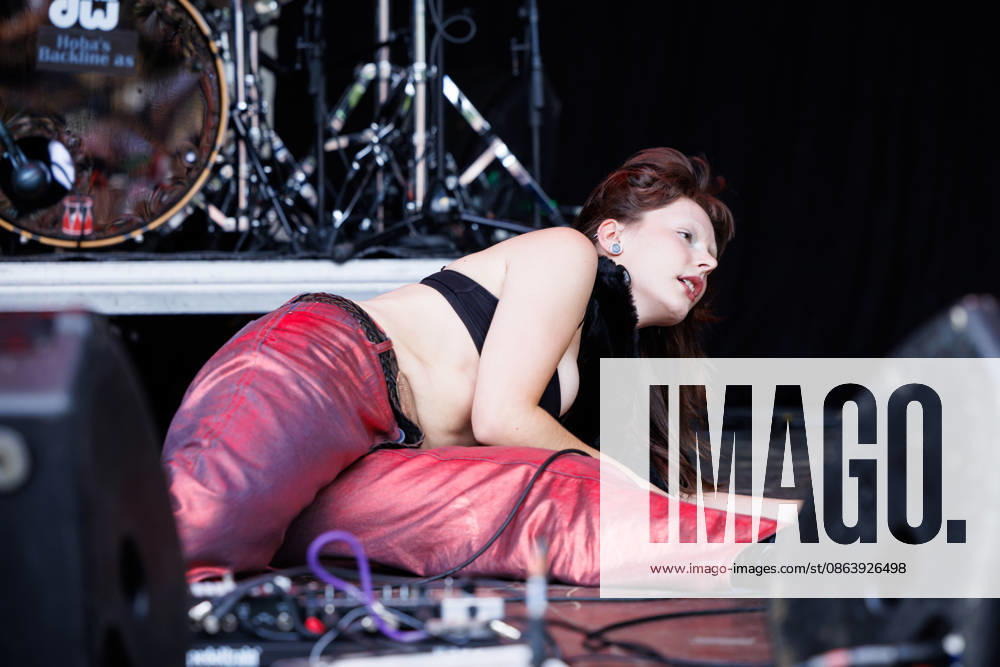 Fuzzycat Organ Quartet live at Oyafestivalen 2026 Oslo, Norway. 12th, August 2026. The Norwegian band Fuzzycat Organ Quartet performs a live concert during the Norwegian music festival Oyafestivalen 2026 in Oslo. Here vocalist Synne Hellebo is seen live on stage Norway, Oslo