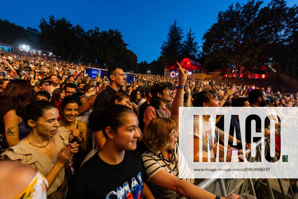Fans seen during the concerto of the Irish singe r songwriter, Ciara Mary?Alice Thompson aka CMAT seen performing on the Vodafone Stage during Vodafone Paredes de Coura. Paredes De Coura Portugal - ZUMAs197 20260812_aaa_s197_281