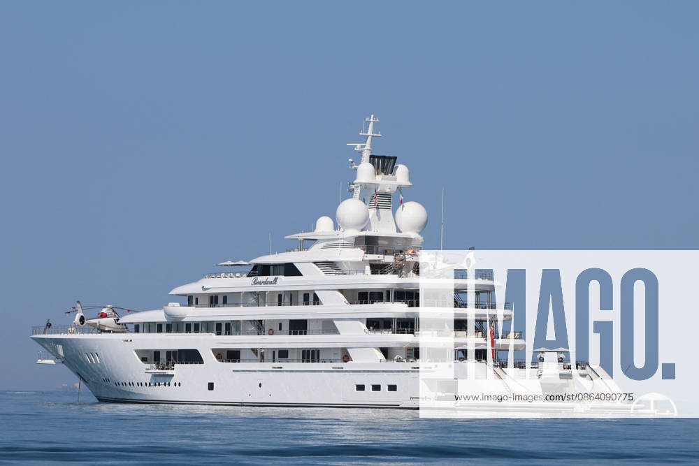 Jeff Bezos Yacht Anchored Off Forte dei Marmi Coast Jeff Bezos s yacht is anchored off the coast of the seaside resort of Forte dei Marmi, Italy on April 14, 2026. Photo by Iacopo Giannini IPA ABACAPRESS.COM Forte dei Marmi: Italy