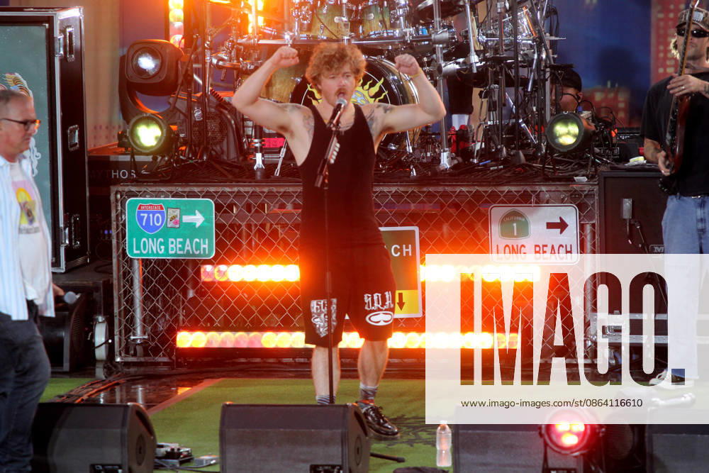 Manhattan, New York, U.S.A: New York, New York August 14, 2026.Sublime performs for the Good Morning America concert series in Central Park... Sublime is an American ska punk and reggae rock band from Long Beach, California, formed in 1988 by Bradley Nowell, Eric Wilson, and Bud Gaugh. Famous for hits like Santeria and What I Got , the band continues to perform with Nowell s son, Jakob as frontman. Manhattan U.S.A - ZUMAc272 20260814_znp_c272_008