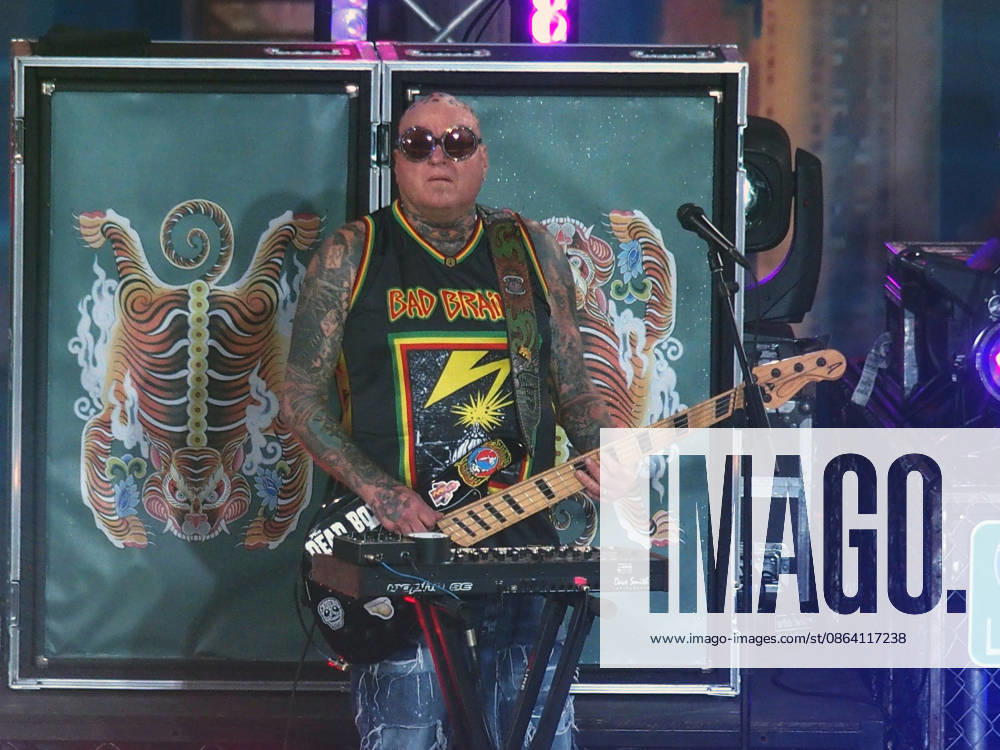Manhattan, New York, U.S.A: New York, New York August 14, 2026.Sublime performs for the Good Morning America concert series in Central Park... Sublime is an American ska punk and reggae rock band from Long Beach, California, formed in 1988 by Bradley Nowell, Eric Wilson, and Bud Gaugh. Famous for hits like Santeria and What I Got , the band continues to perform with Nowell s son, Jakob as frontman. Manhattan U.S.A - ZUMAc308 20260814_znp_c308_020