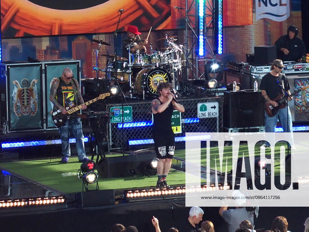 Manhattan, New York, U.S.A: New York, New York August 14, 2026.Sublime performs for the Good Morning America concert series in Central Park... Sublime is an American ska punk and reggae rock band from Long Beach, California, formed in 1988 by Bradley Nowell, Eric Wilson, and Bud Gaugh. Famous for hits like Santeria and What I Got , the band continues to perform with Nowell s son, Jakob as frontman. Manhattan U.S.A - ZUMAc308 20260814_znp_c308_023