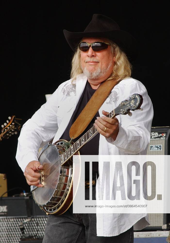 John Anderson - Jamboree In The Hills 2009 July 16, 2009 - Morristown, OH, U.S. - 19 July 2009 - Morristown, OH - Country music legend JOHN ANDERSON performs as a part of day four of Jamboree In The Hills 2009 with some lucky fans that he picked out of the crowd. Jamboree In The Hills 2009, referred to as the Superbowl of Country Music, is a four day Country Music Festival established in 1977 with over 100,000 people in attendance. Photo Credit: Jason L. Nelson AdMedia
