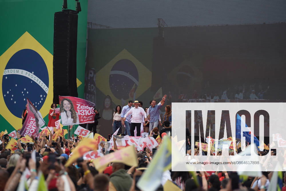Rio de Janeiro, Brazil, August 22 , 2026 : Brazilian President Luiz Ino¡cio Lula da Silva, who is running for re-election, held his first major campaign rally in the state of Rio de Janeiro on Saturday (22)...The event took place at MooÂßa Bonita Stadium, in Bangu, in the cityâ€⠢s West Zone. The stadium has a capacity of more than 9,000 people, and large screens were also set up outside the venue for supporters to follow the rally...The event marks an important moment in Lulaâ€⠢s campaign in Rio de Janeiro, one of Brazilâ€⠢s most politically significant states. Rio De Janeiro Brazil - ZUMAt142 20260822_aap_t142_001