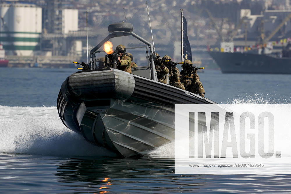 TEKNOFEST Blue Homeland KOCAELI, TURKIYE - AUGUST 23: Underwater Assault (SAT) and Underwater Defense (SAS) commandos affiliated with the Naval Forces Command execute demonstrations during the TEKNOFEST Blue Homeland festival in Kocaeli, Turkiye, on August 23, 2026. Organized under the main leadership of the Turkish Ministry of National Defense and the Turkish Technology Team Foundation (T3 Foundation), with Anadolu as the Global Communication Partner, the specialized event featured coordinated flybys by crewed military helicopters alongside Turkish-made Bayraktar TB2, Bayraktar TB3, and Bayraktar AKINCI unmanned aerial vehicles, highlighting the nation s naval aviation and defense capabilities. Arife Karakum Anadolu Istanbul Turkey. Edit