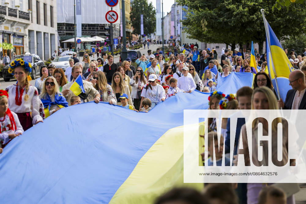 Celebration of Ukrainian Independence Day in Oslo Oslo 20260823 Celebration of Ukrainian Independence Day at Eidsvolls plass outside the Storting in Oslo Photo: Amanda Pedersen Giske, NTB Oslo, Norway y2dwUY3dQMU EDITORFOR Ref BNC POLy2dwUY3dQMU jpg