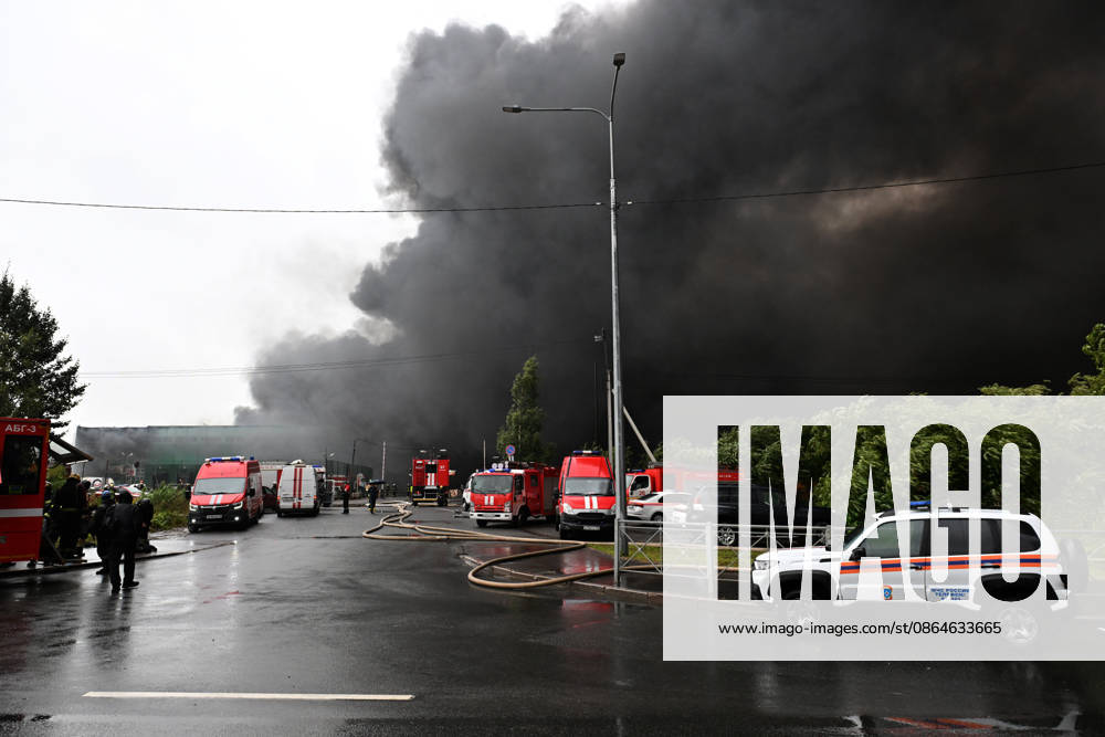 Fire breaks out at logistics center in St. Petersburg ST. PETERSBURG, RUSSIA - AUGUST 23: Firefighters respond to the area where a fire broke out at a logistics center as thick black smoke rises in St. Petersburg, Russia, on August 23, 2026. Boris Smirnov Anadolu Saint Petersburg Russia. Editorial use only. Please get in touch for any other usage.