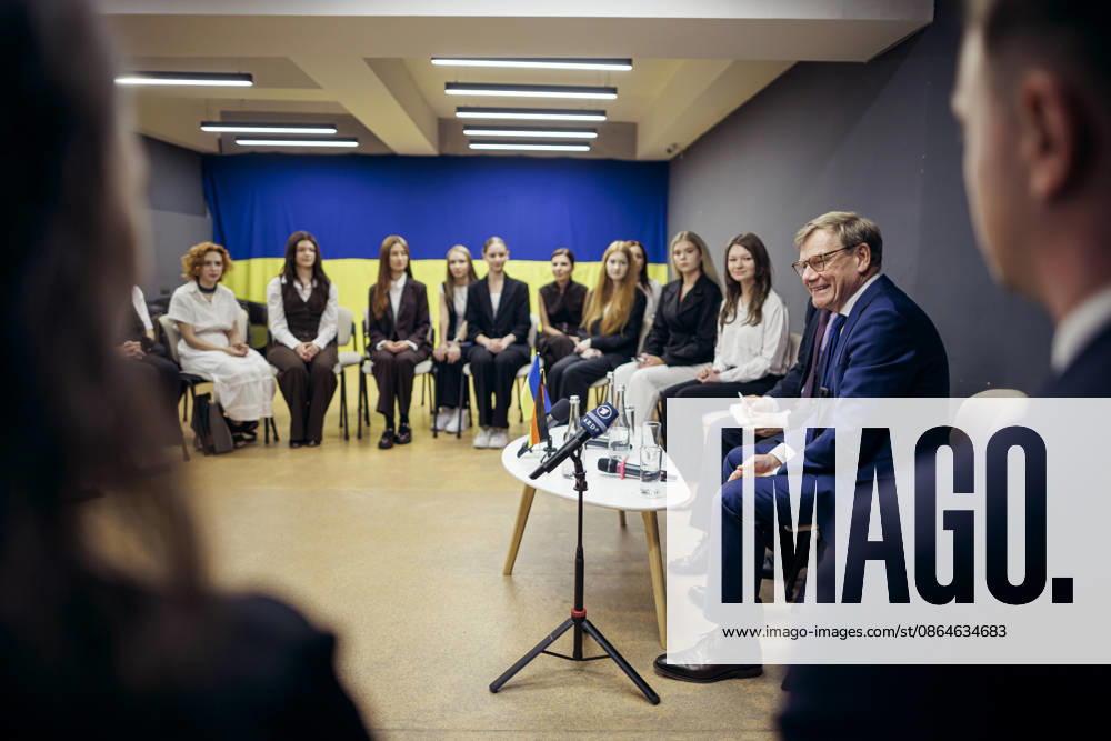 Johann Wadephul (CDU), Federal Minister of Foreign Affairs, visits Karasin University; photographed during a meeting with students in the underground facilities of Kharkiv University, August 23, 2026. Photographed on behalf of the Federal Foreign Office, Kharkiv, Ukraine