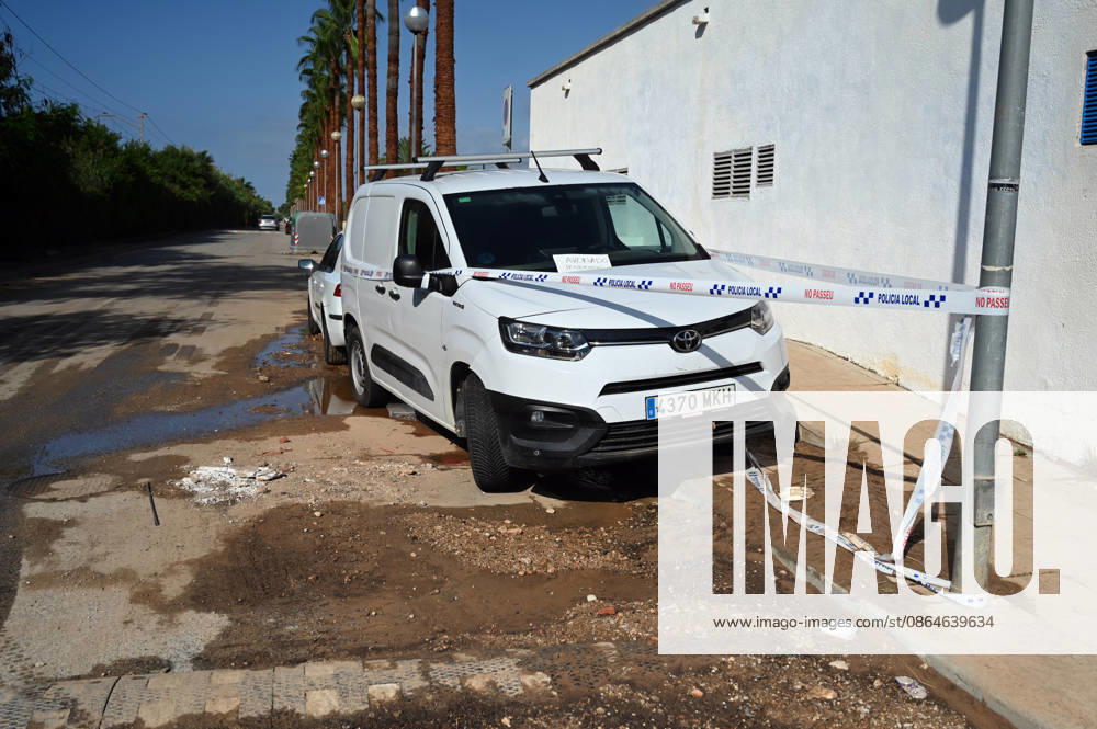 Damage after the storm in Tarragona - 23 Aug 2026 Police tape from the local police surrounds a car damaged by floodwaters after the storm in Roda de Bera, Tarragona. Following the storm in Tarragona, several cars and streets with damage are the result of the heavy downpour that fell on Friday, August 21st. Roda de Berà Spain