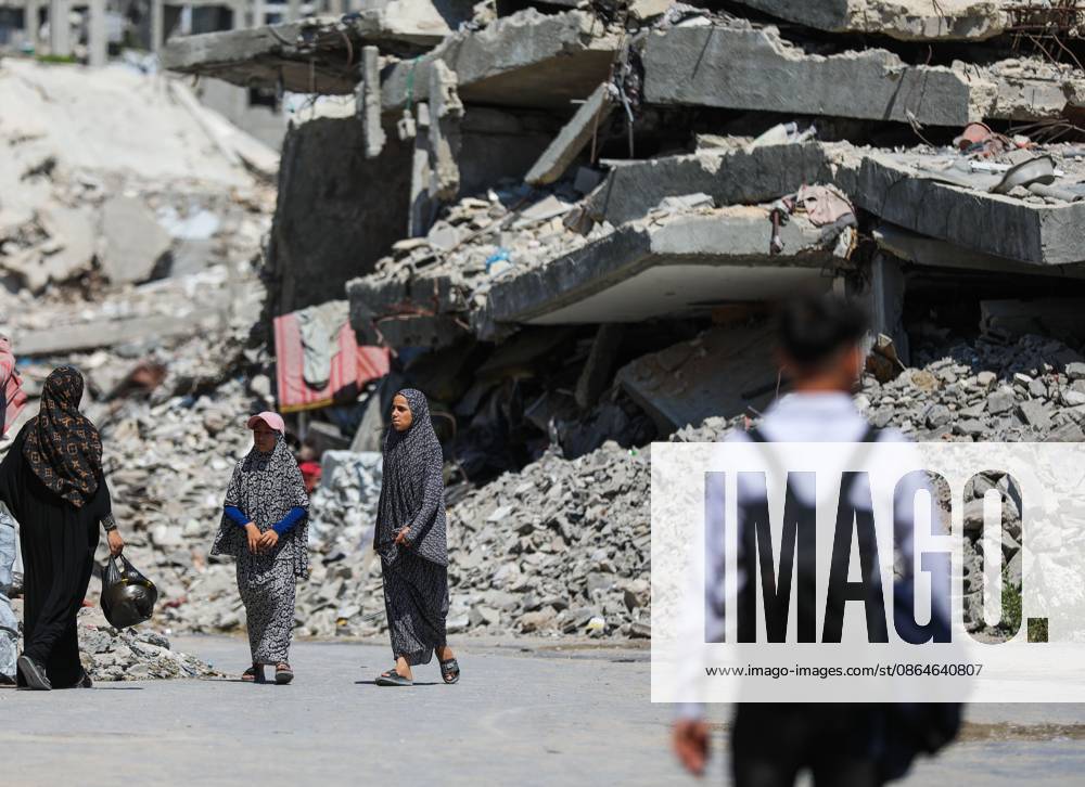 Palestinians live amid destruction in Jabalia camp JABALIA REFUGEE CAMP, NORTHERN GAZA STRIP, PALESTINE, AUGUST 23, 2026: Palestinians live amid the rubble of destroyed homes and extensive damage in Jabalia refugee camp in the northern Gaza Strip, facing difficult living conditions as they seek safety and basic necessities. JABALIA Palestine, State of